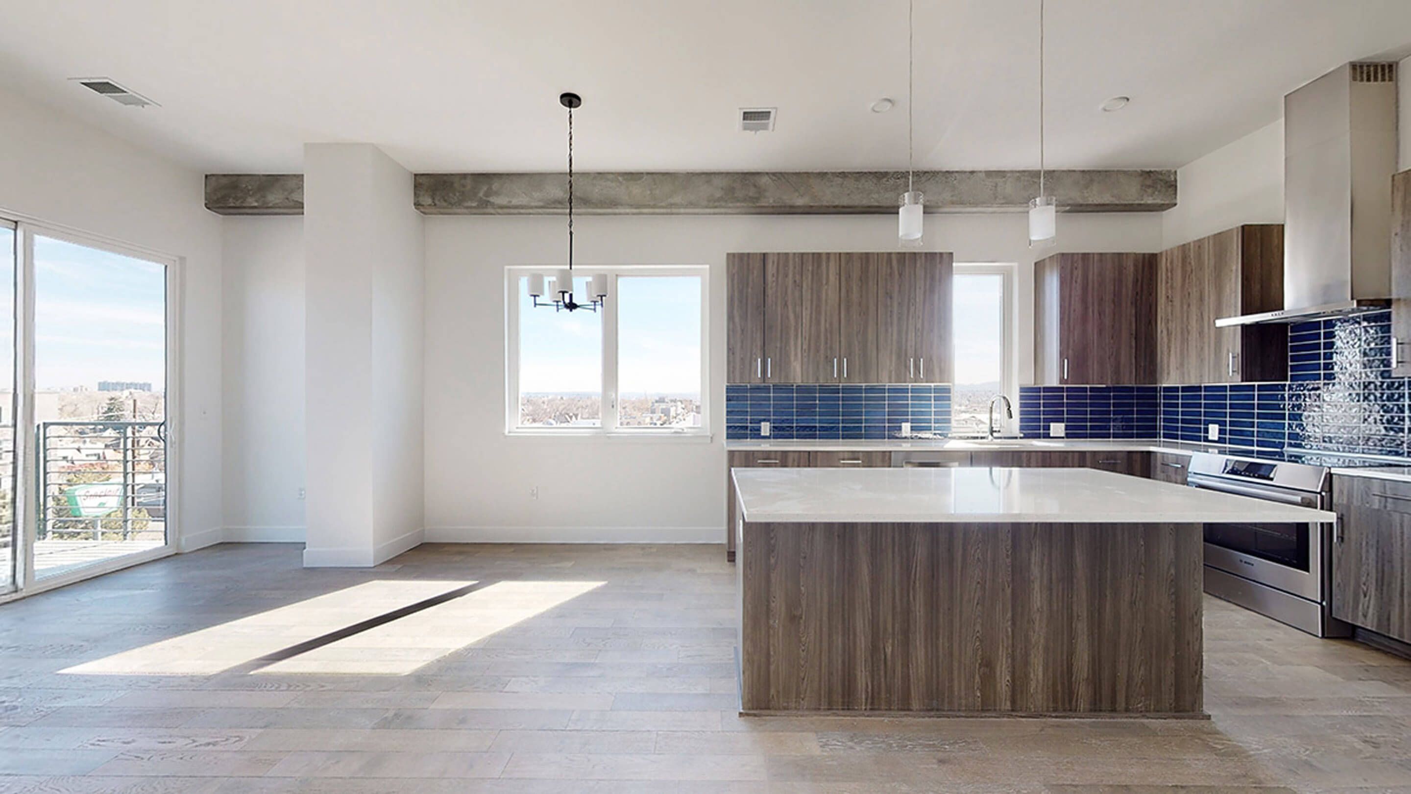 A picture of a commercial building